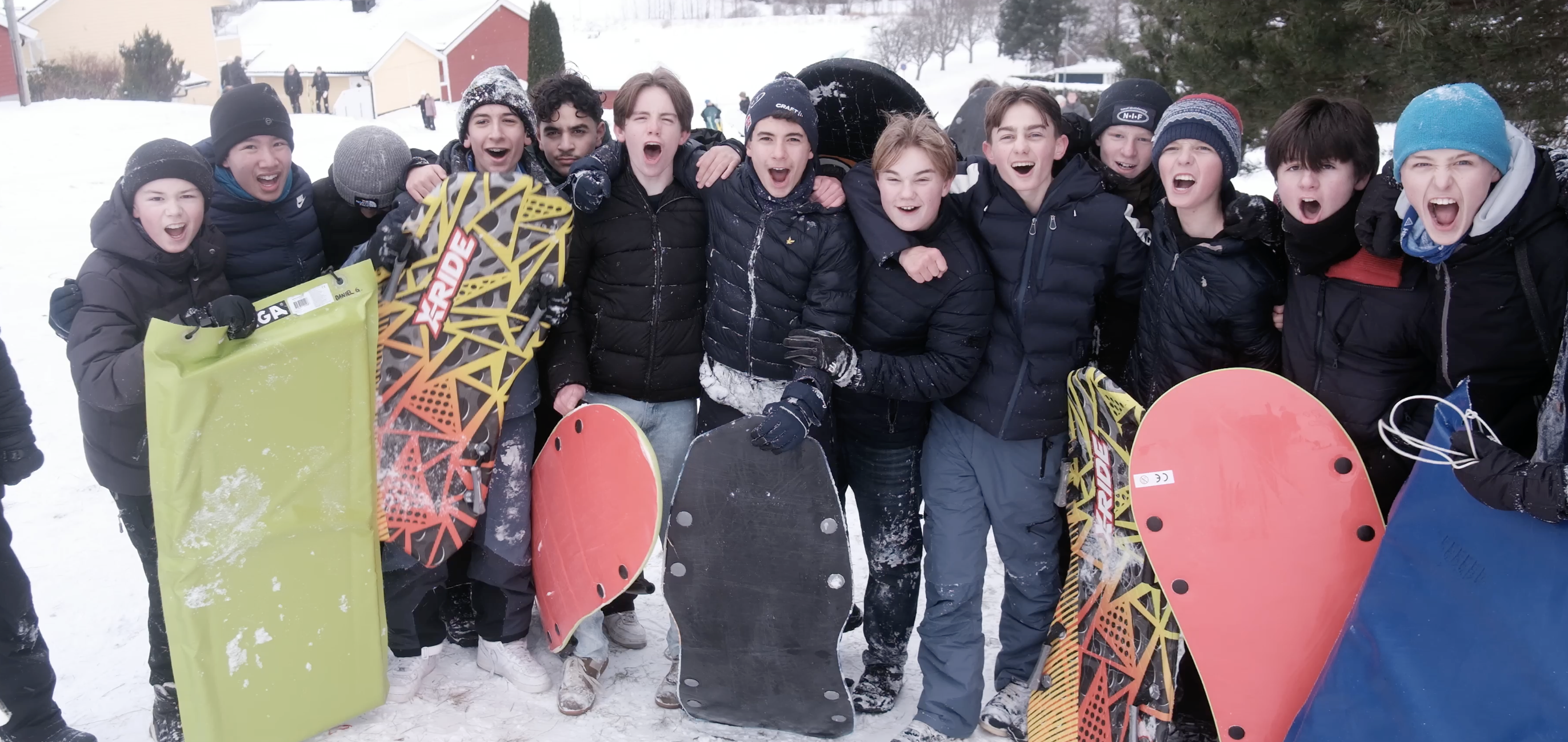 Her kommer vinteren, endelig fryd å få!