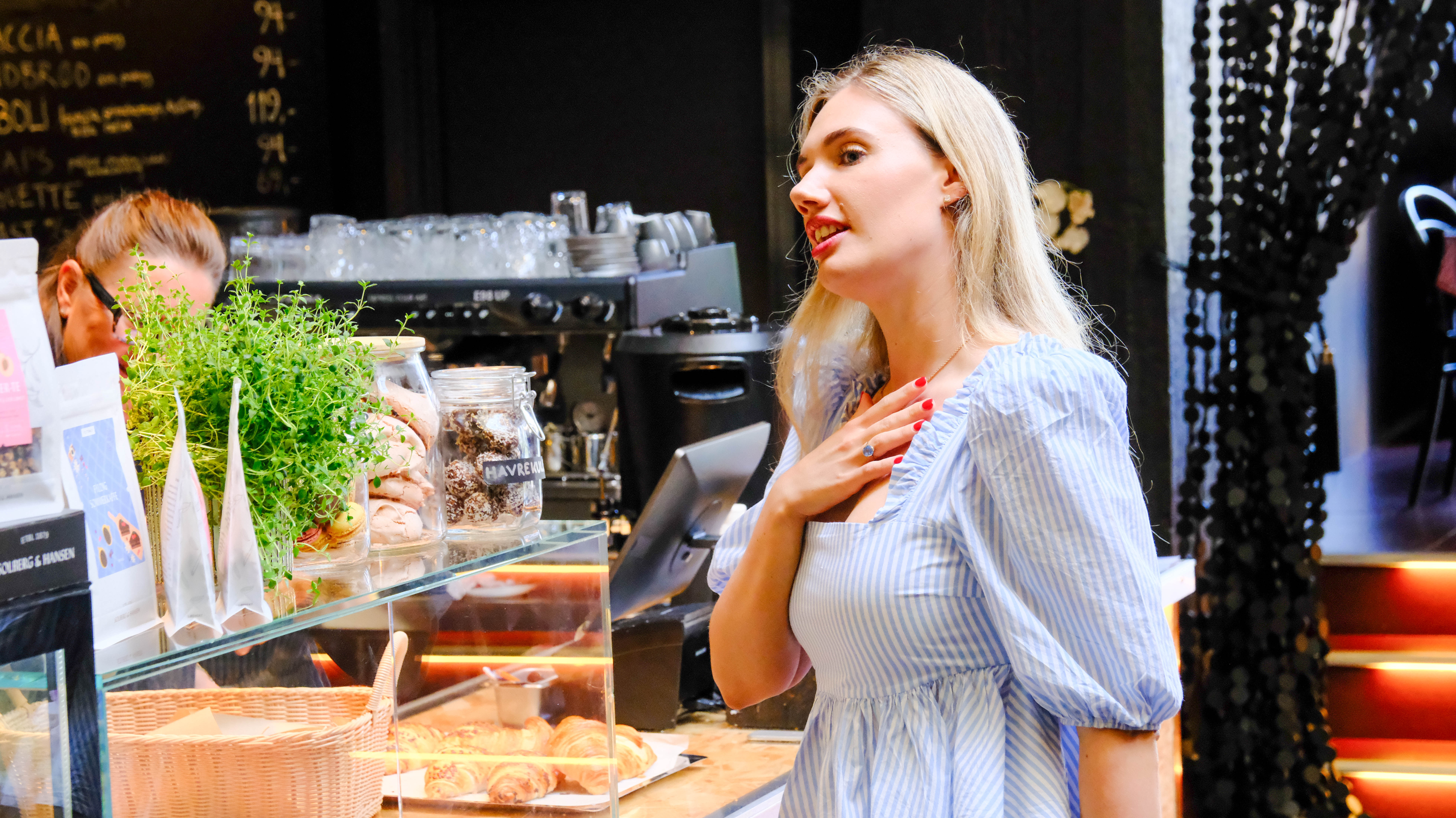 Alås, Reen Og Avonova. Nora Sørsdahl, Øyvind Stokstad Og Poul Erik Hoffmann 22