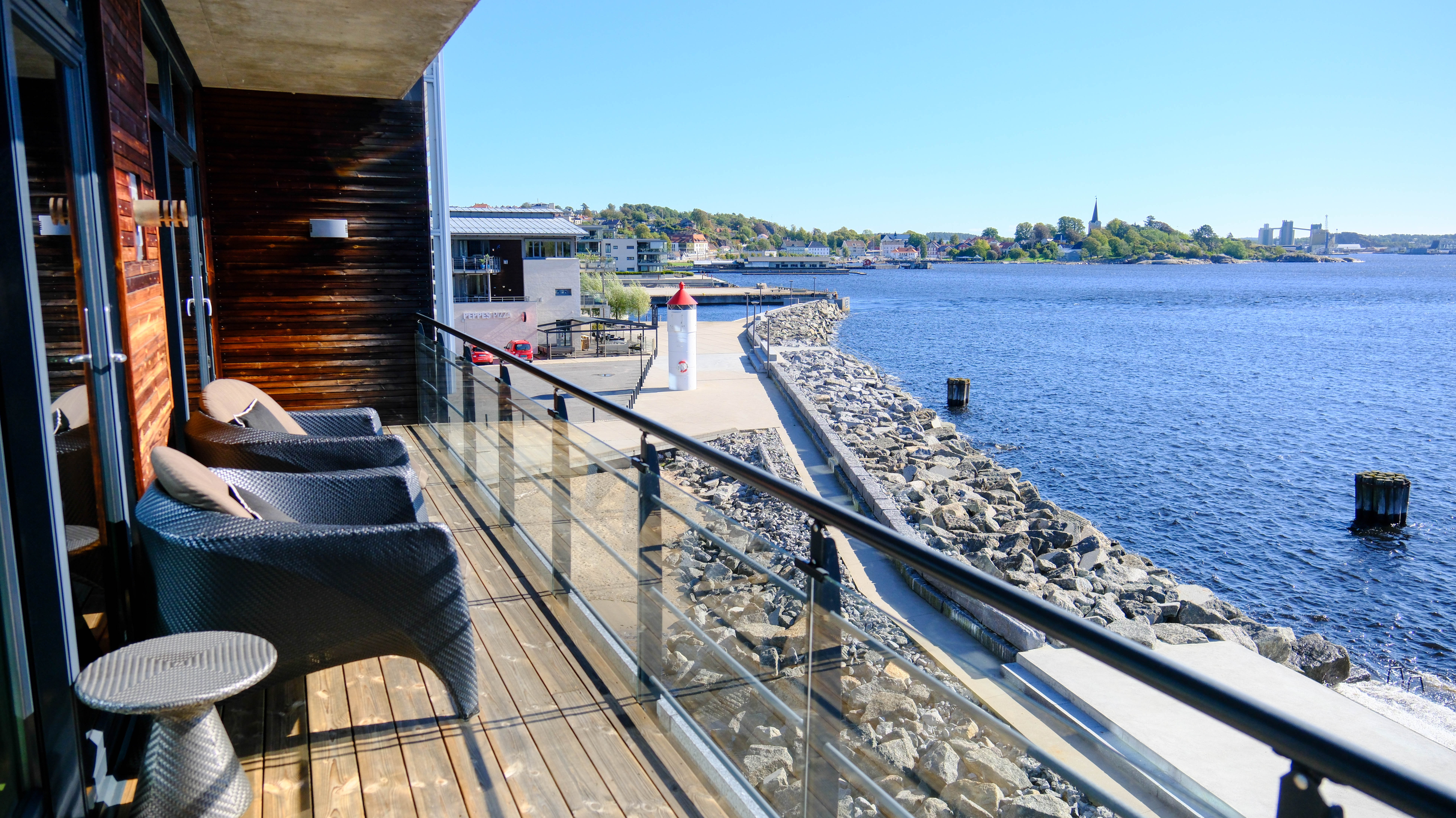 Farris Bad Larvik Leverer 15