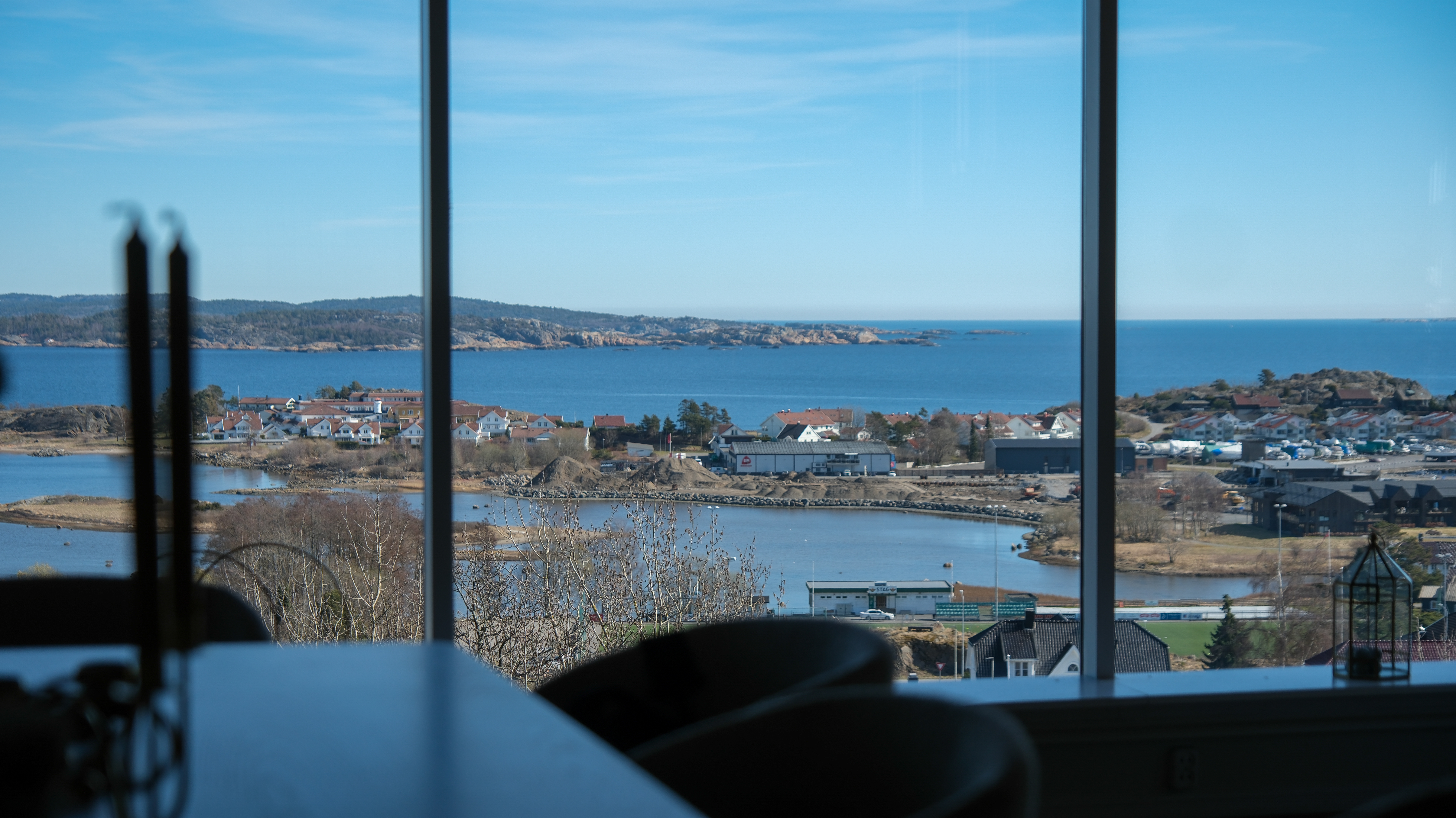 Erik Bjerke, Karoline Rejnås Og Isak 41