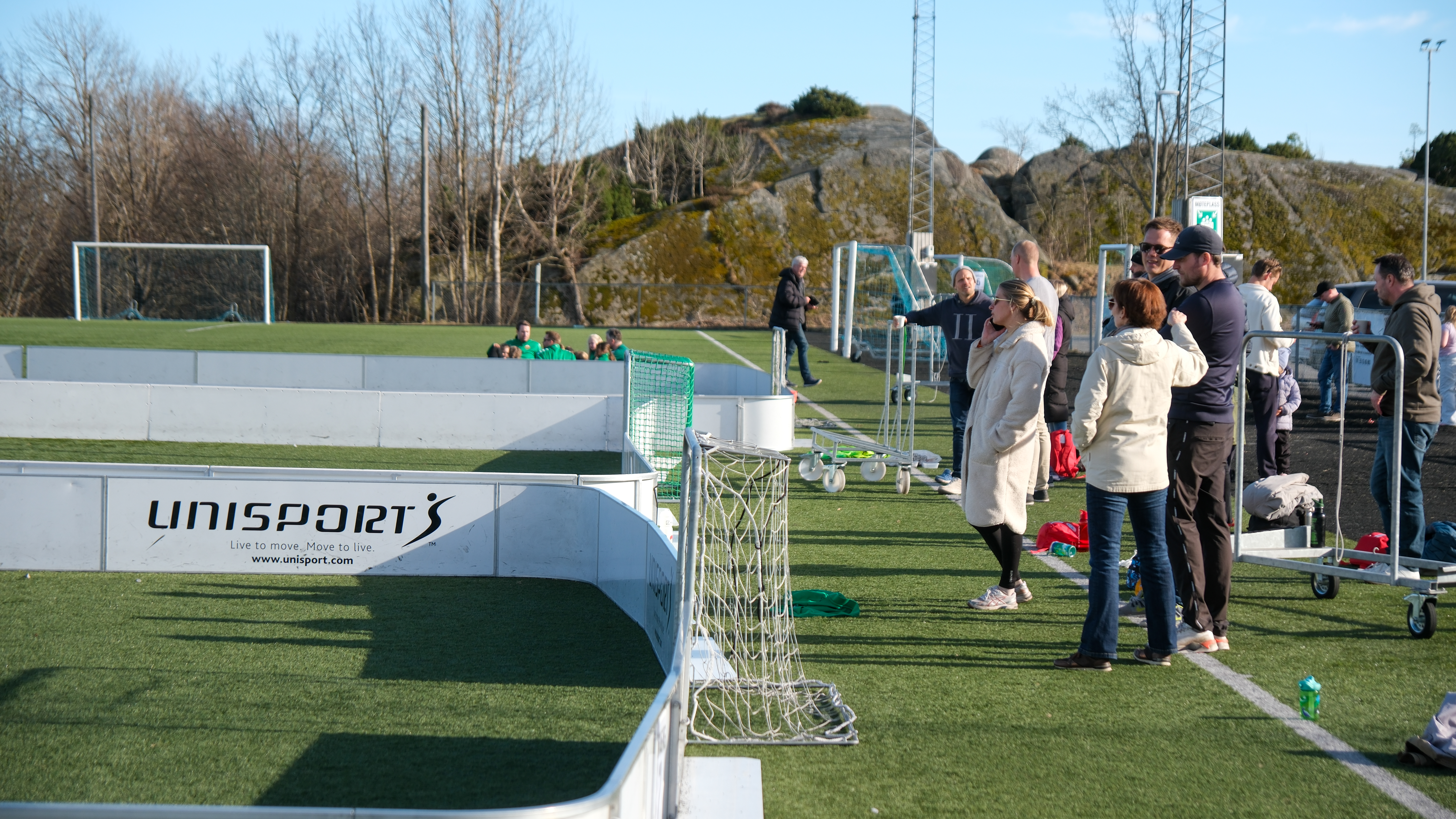 Erik Bjerke, Karoline Rejnås Og Isak 15