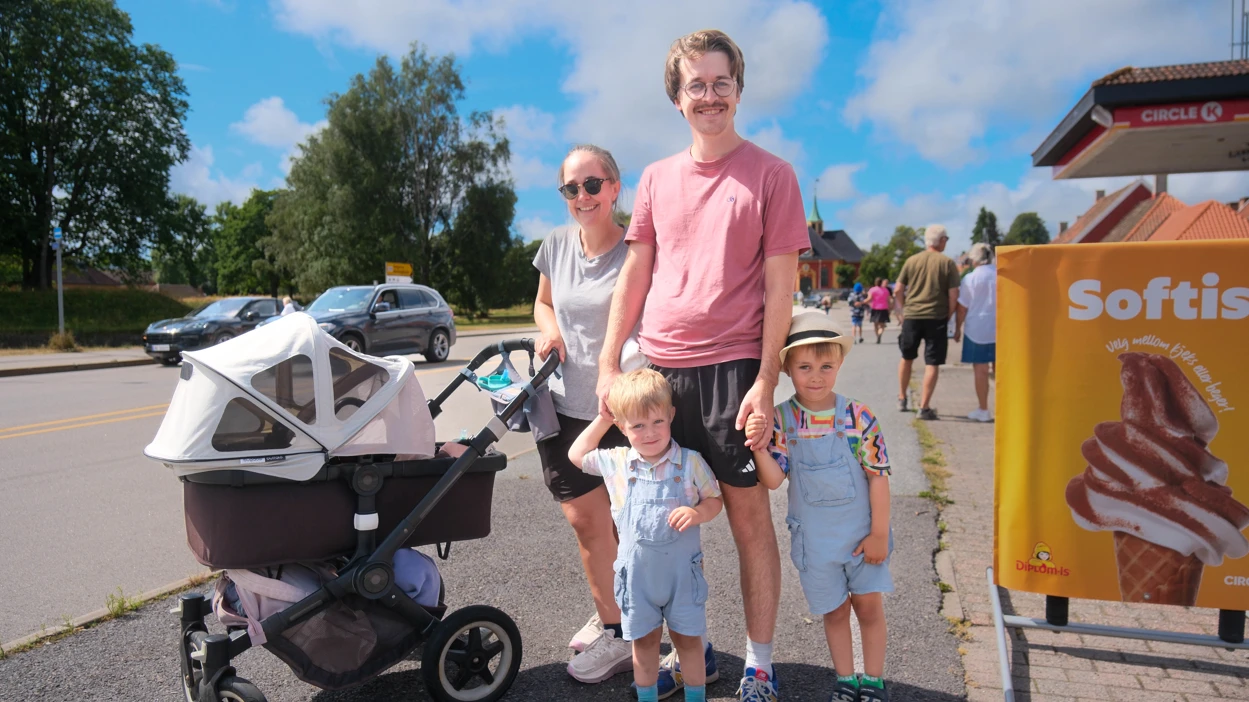 Feriefolk I Stavern 8