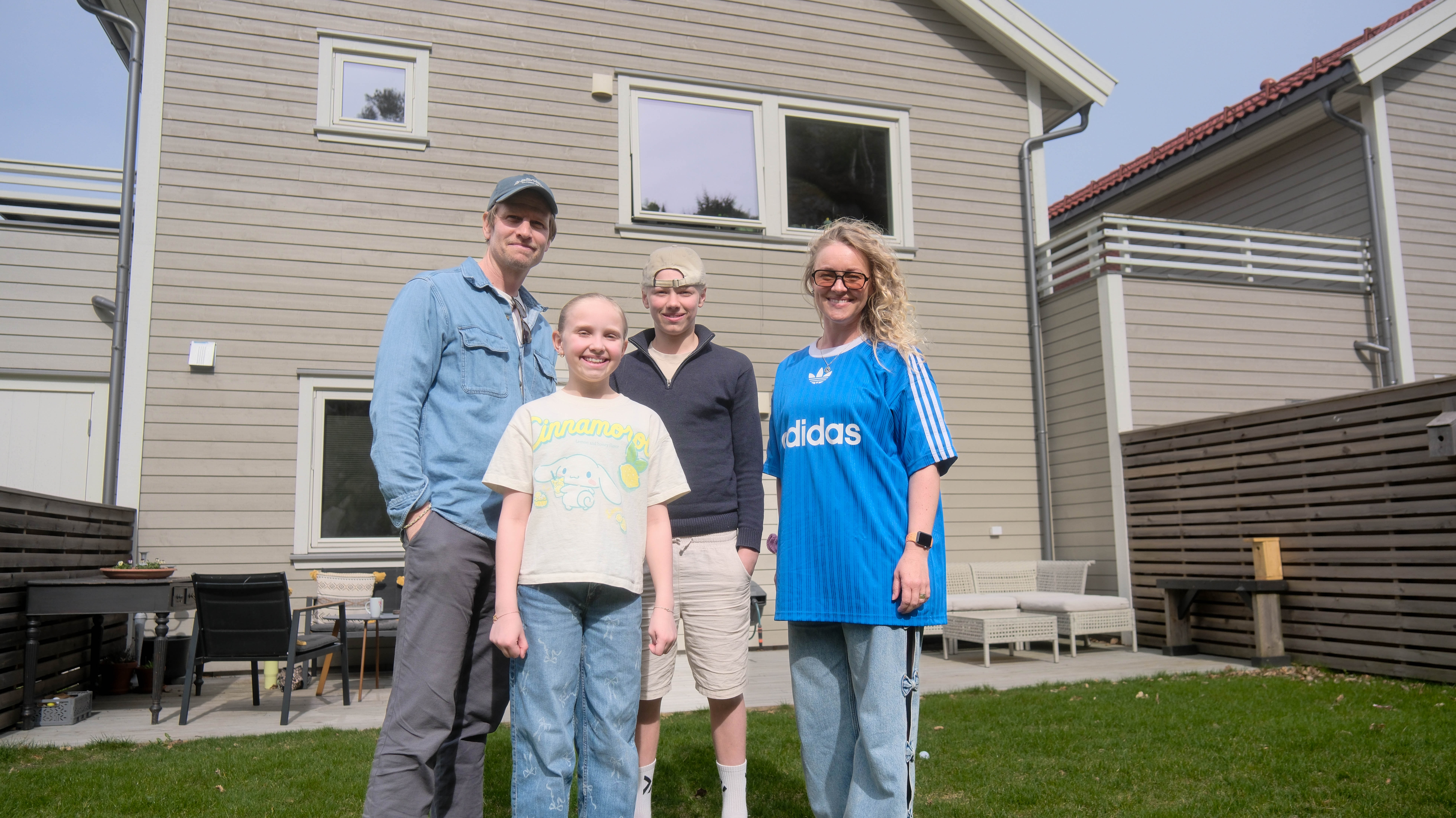 Andreas Og Henriette Dahl Med Familie 10