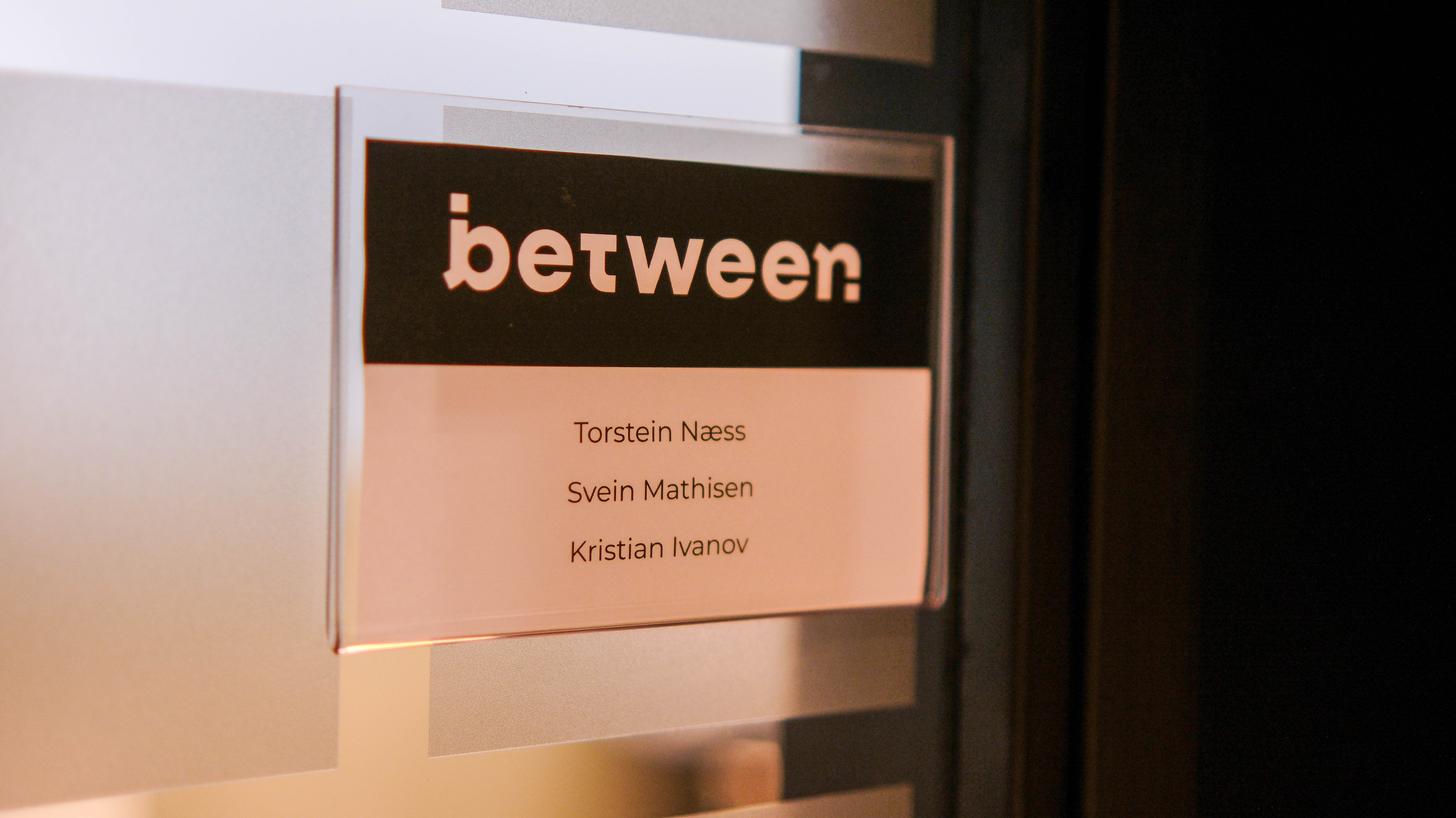 Between Torstein Næss Svein Mathisen Kristian Ivanov 14