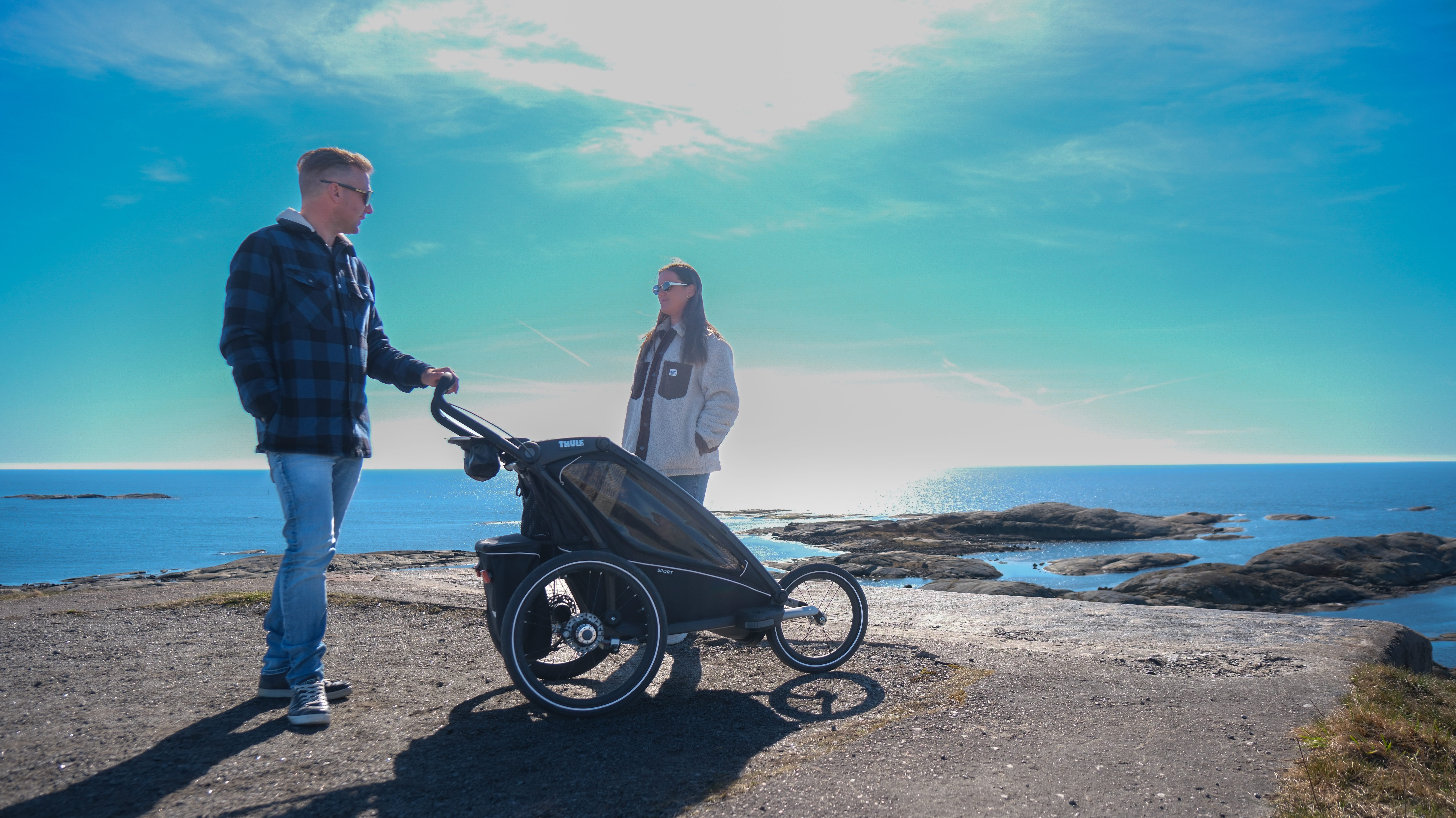 Erik Bjerke, Karoline Rejnås Og Isak 29