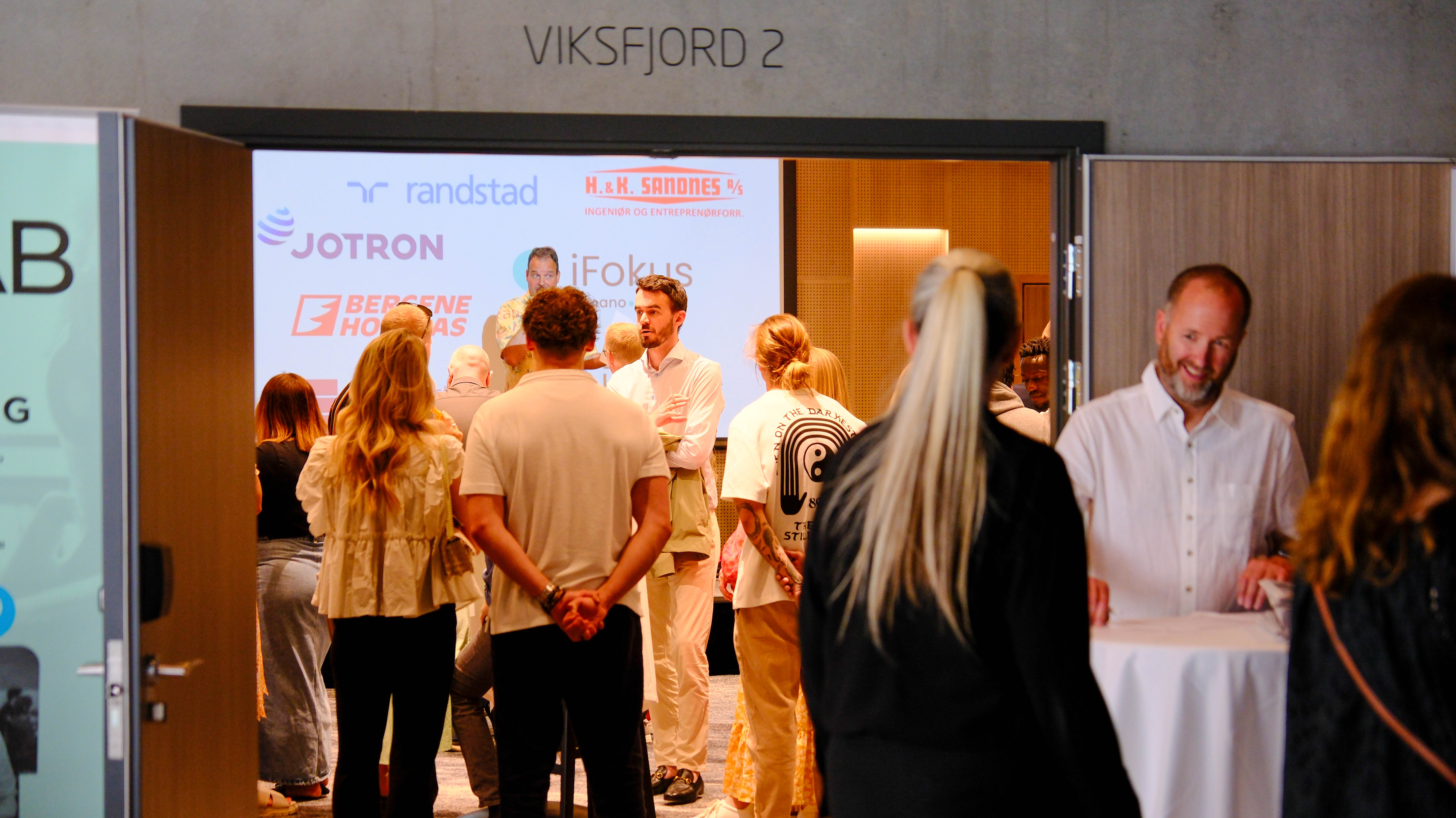 Hjem Til Larvik På Grand Hotel 2024 19