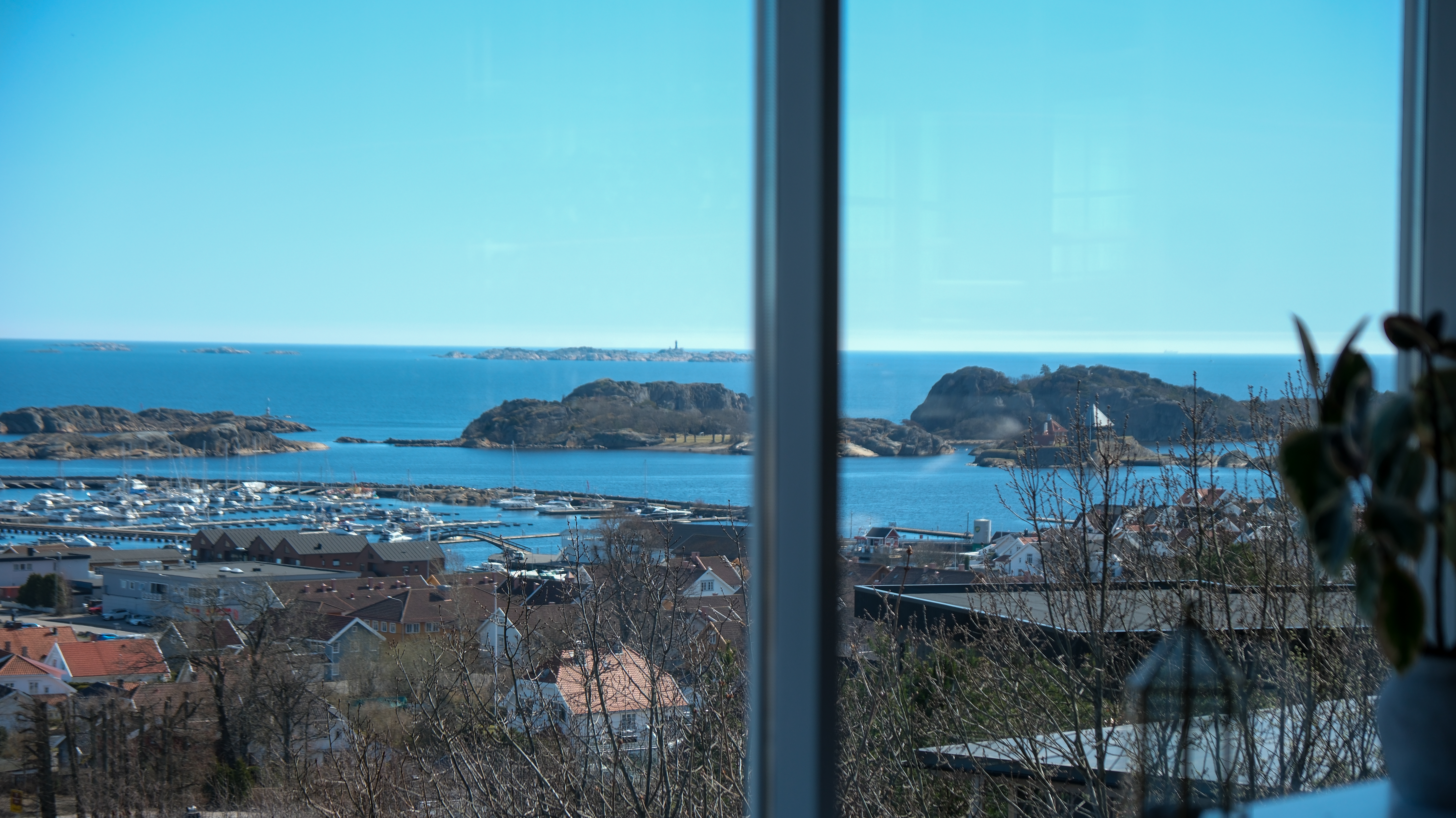 Erik Bjerke, Karoline Rejnås Og Isak 46