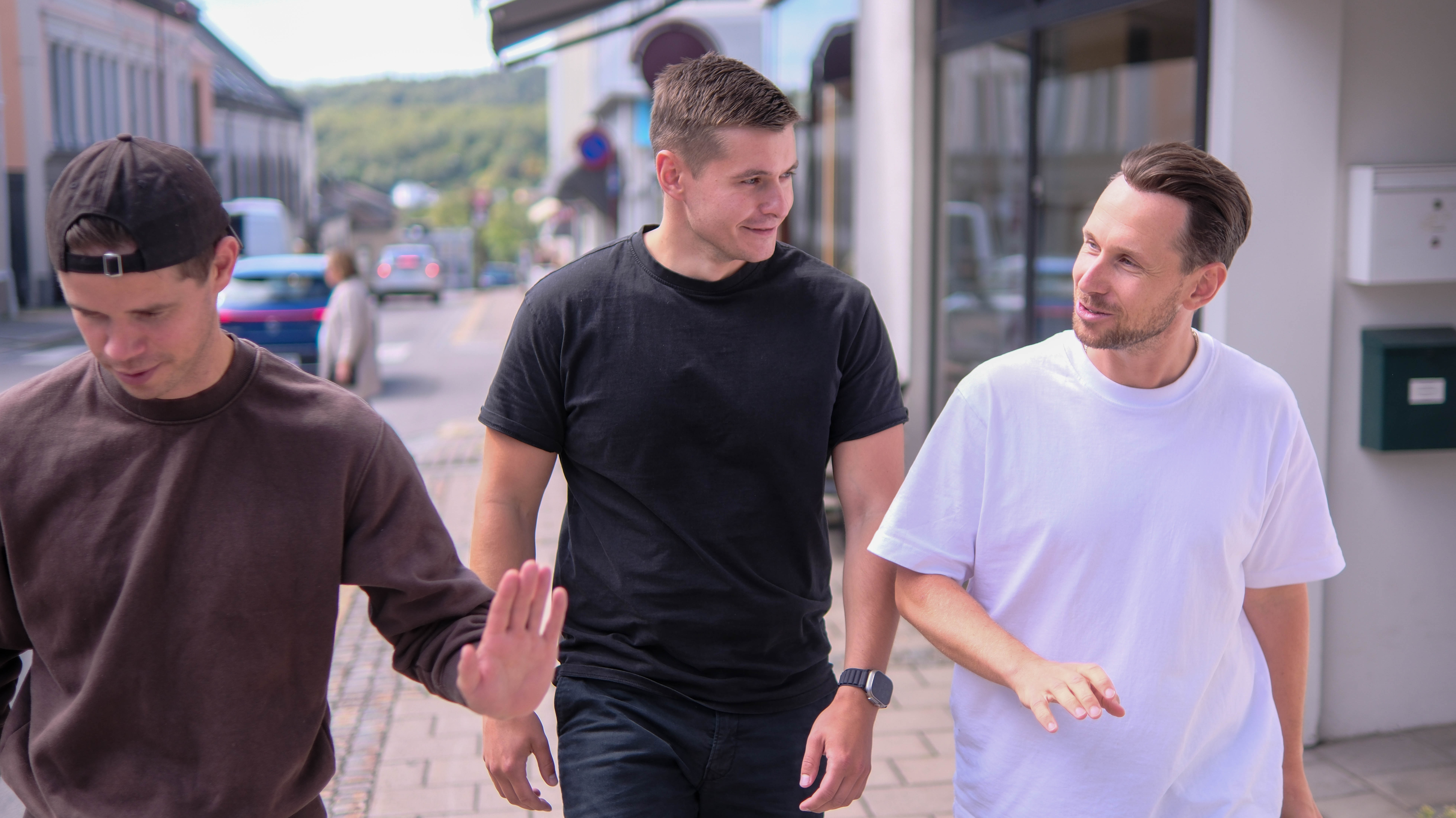 Between Torstein Næss Svein Mathisen Kristian Ivanov 53
