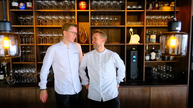 Larvik-restaurant med knallanmeldelse i internasjonalt matmagasin