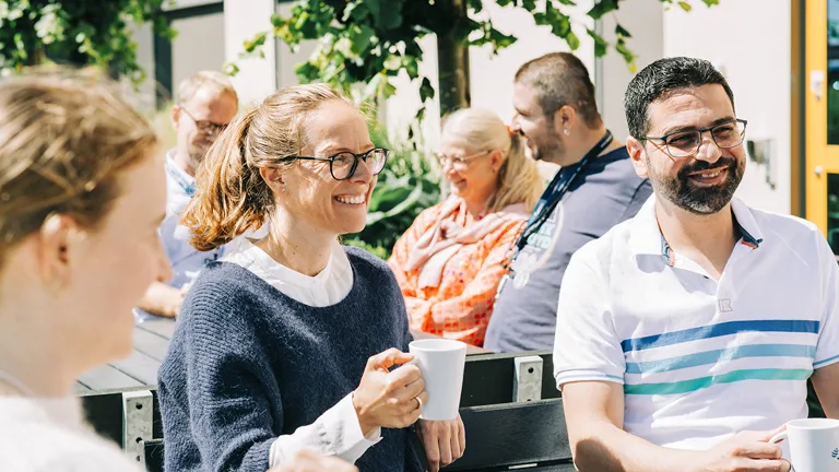– Selv om vi er over 200 ansatte på hovedkontoret i Larvik, opplever jeg å kjenne de aller fleste