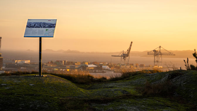 Mesterfjellet Skilt Og Utsikt